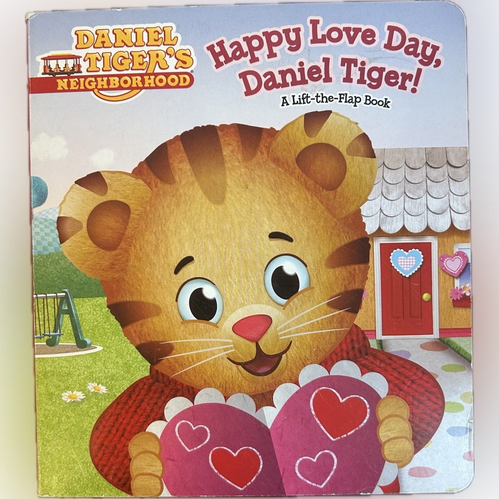 BUNDLE & SAVE🎉 Daniel Tiger's Happy Love Day Book